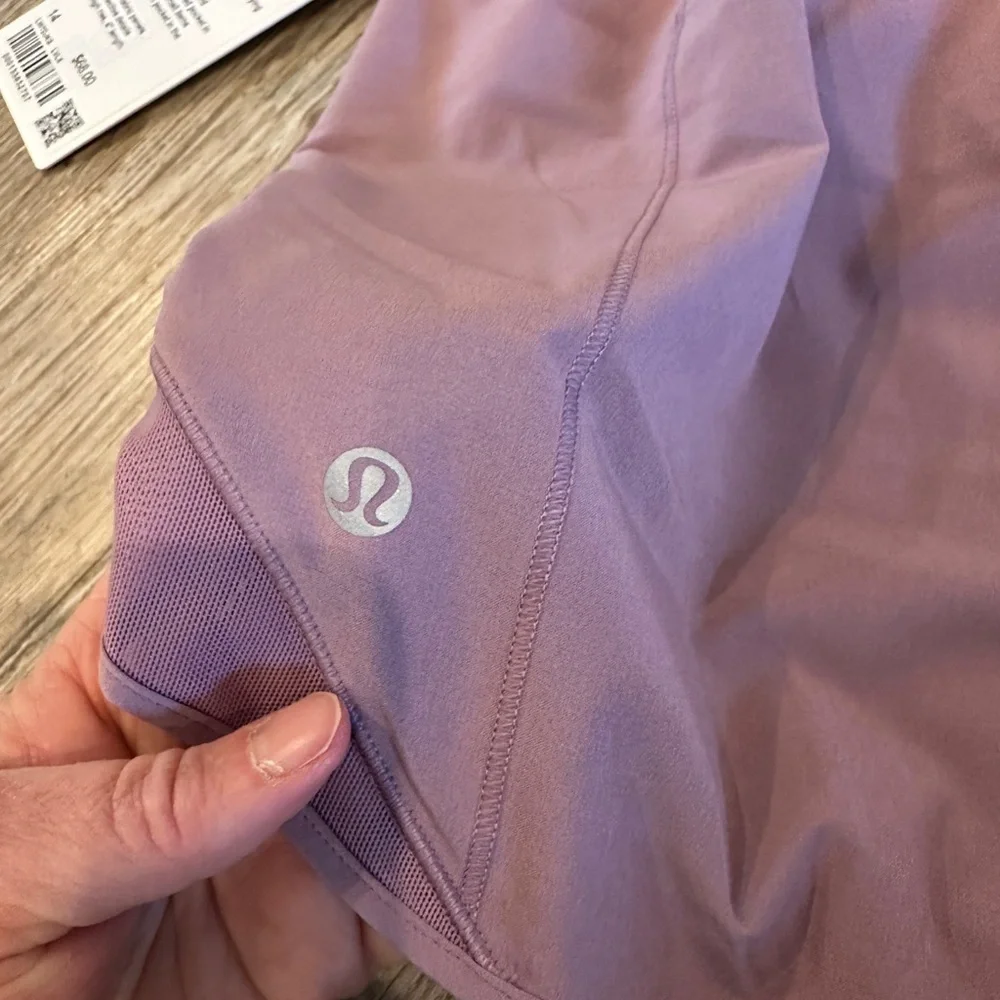 NEW with tags! Lululemon Hotty Hot High-Rise Lined Short 4"
Lavender Lux sz 14 - Picture 3 of 7
